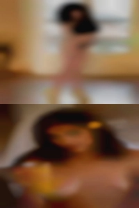 Skinny homely nude woman.