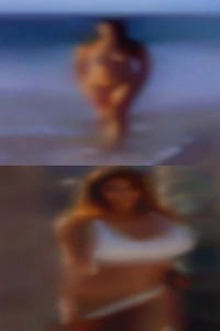 Smily skinny women who and open minded.